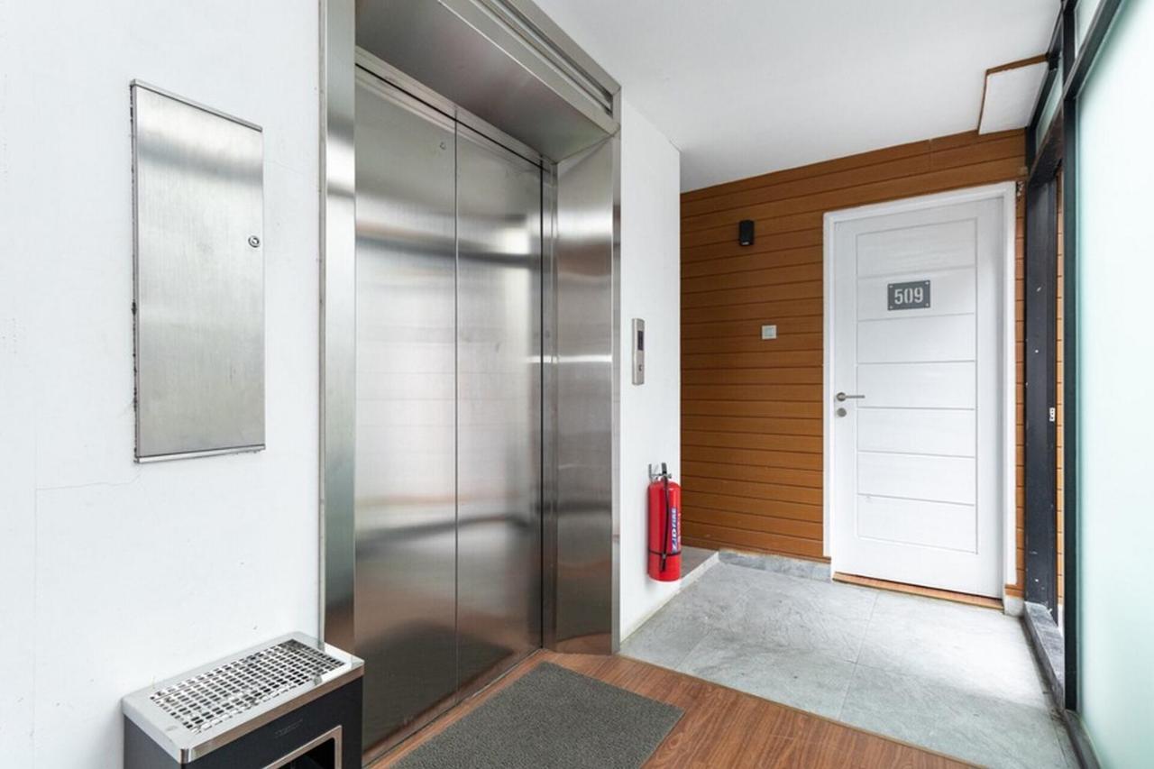 Reddoorz Premium Near Centre Point Mall Medan Eksteriør bilde