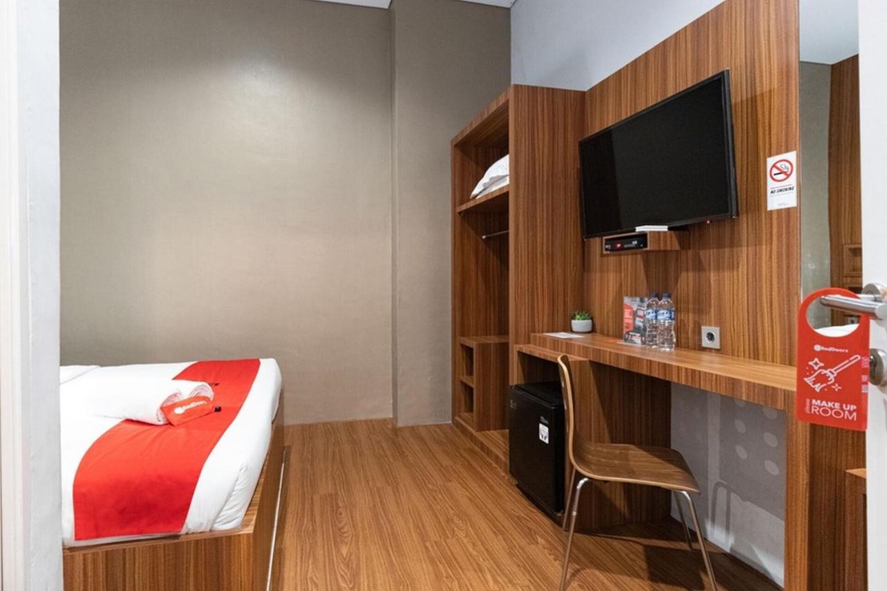 Reddoorz Premium Near Centre Point Mall Medan Eksteriør bilde