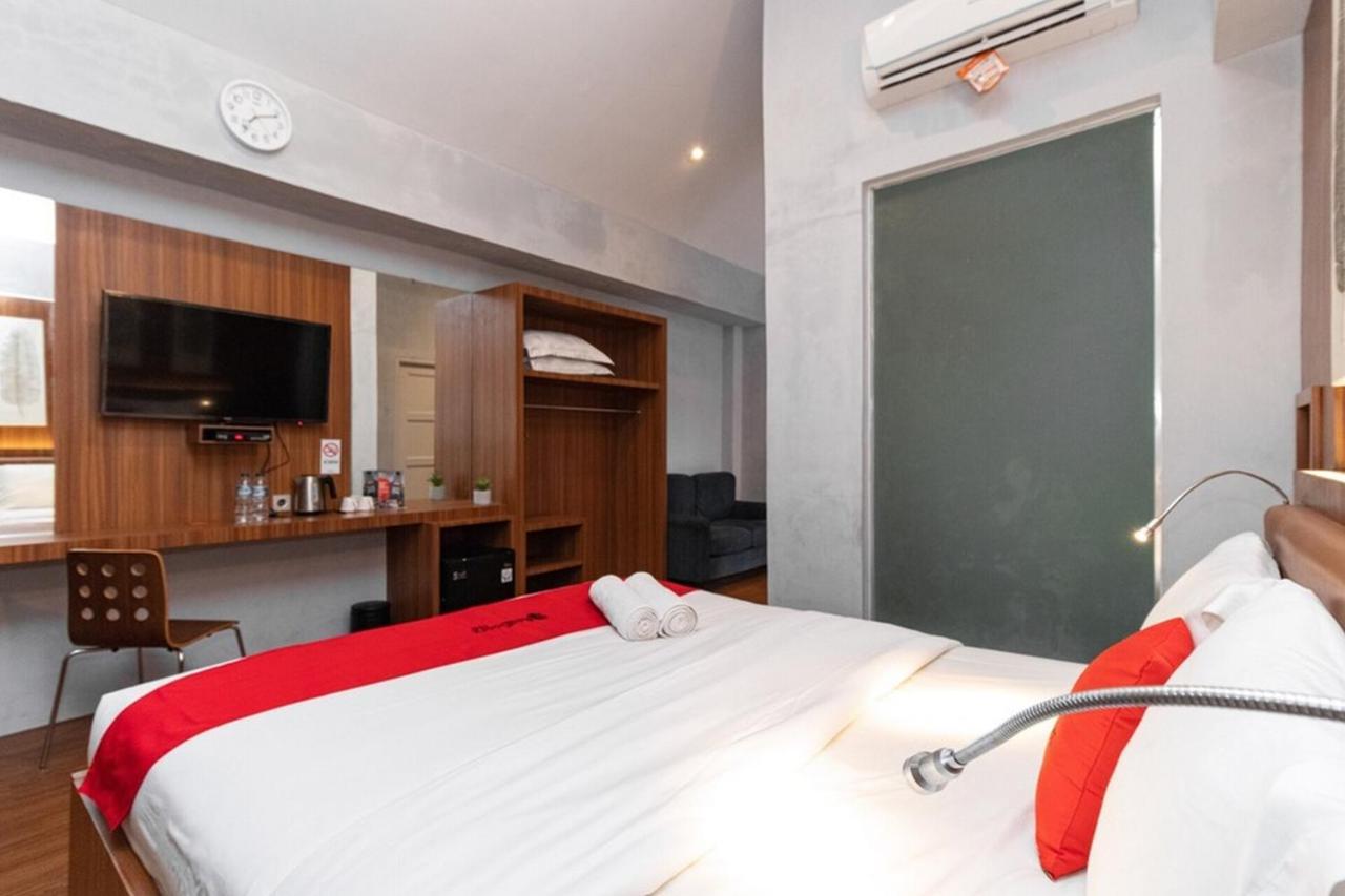 Reddoorz Premium Near Centre Point Mall Medan Eksteriør bilde