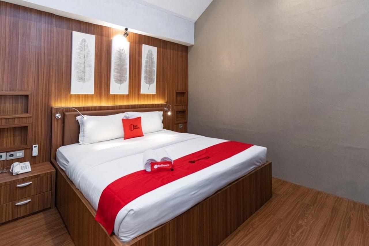 Reddoorz Premium Near Centre Point Mall Medan Eksteriør bilde