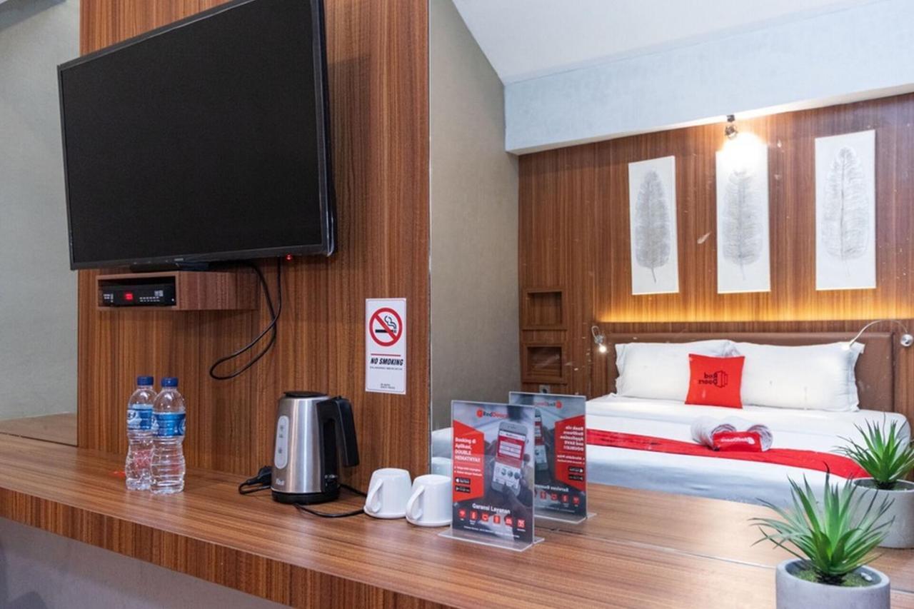 Reddoorz Premium Near Centre Point Mall Medan Eksteriør bilde