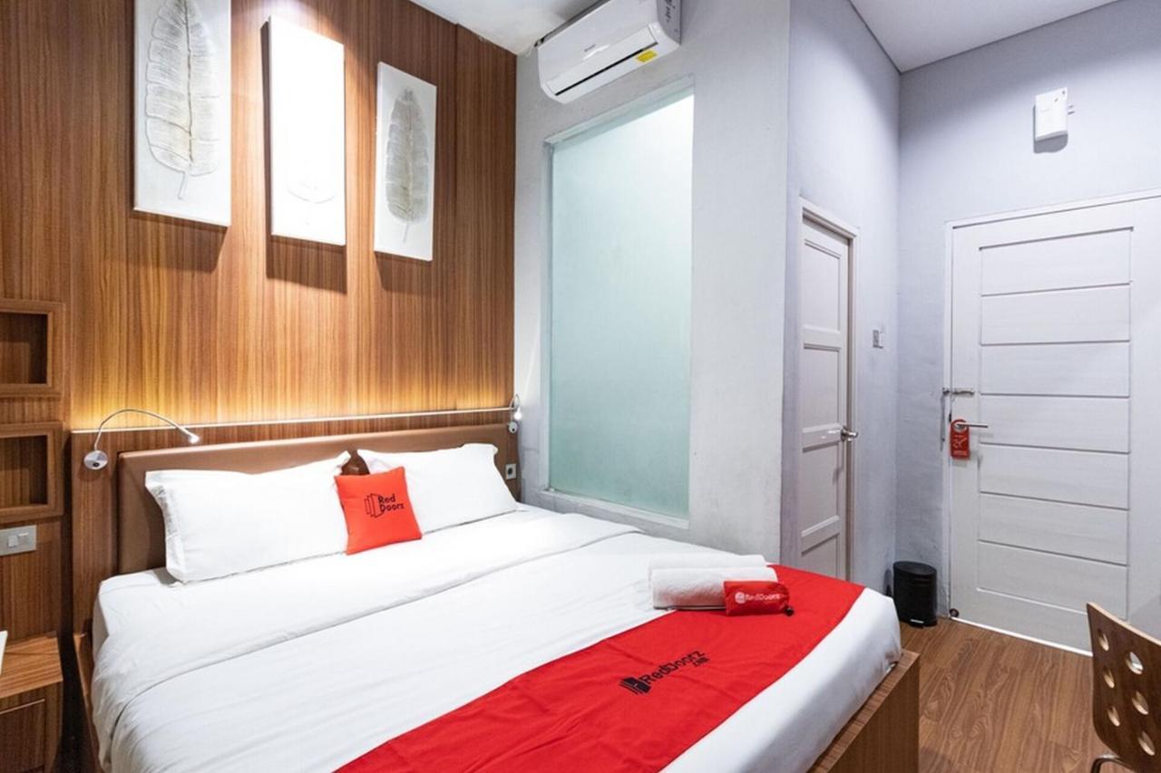 Reddoorz Premium Near Centre Point Mall Medan Eksteriør bilde